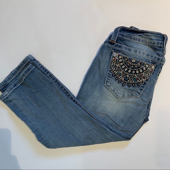 Miss Me Denim - SALE* Miss Me mid-rise cuffed Capri jeans